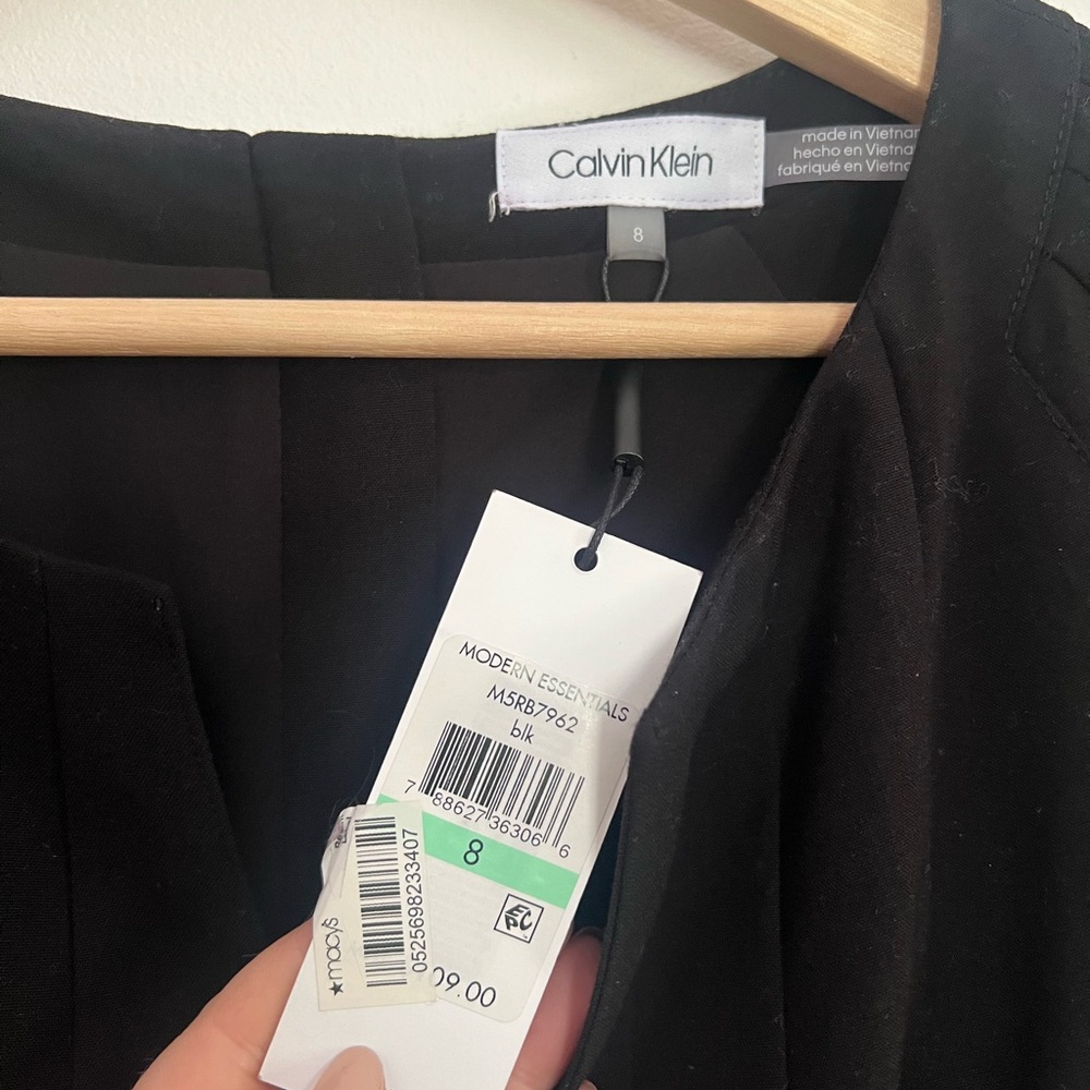 Calvin Klein Women's Black Shift Dress with Gold-Tone Hardware | NWT | Size 8 - Picture 13 of 14